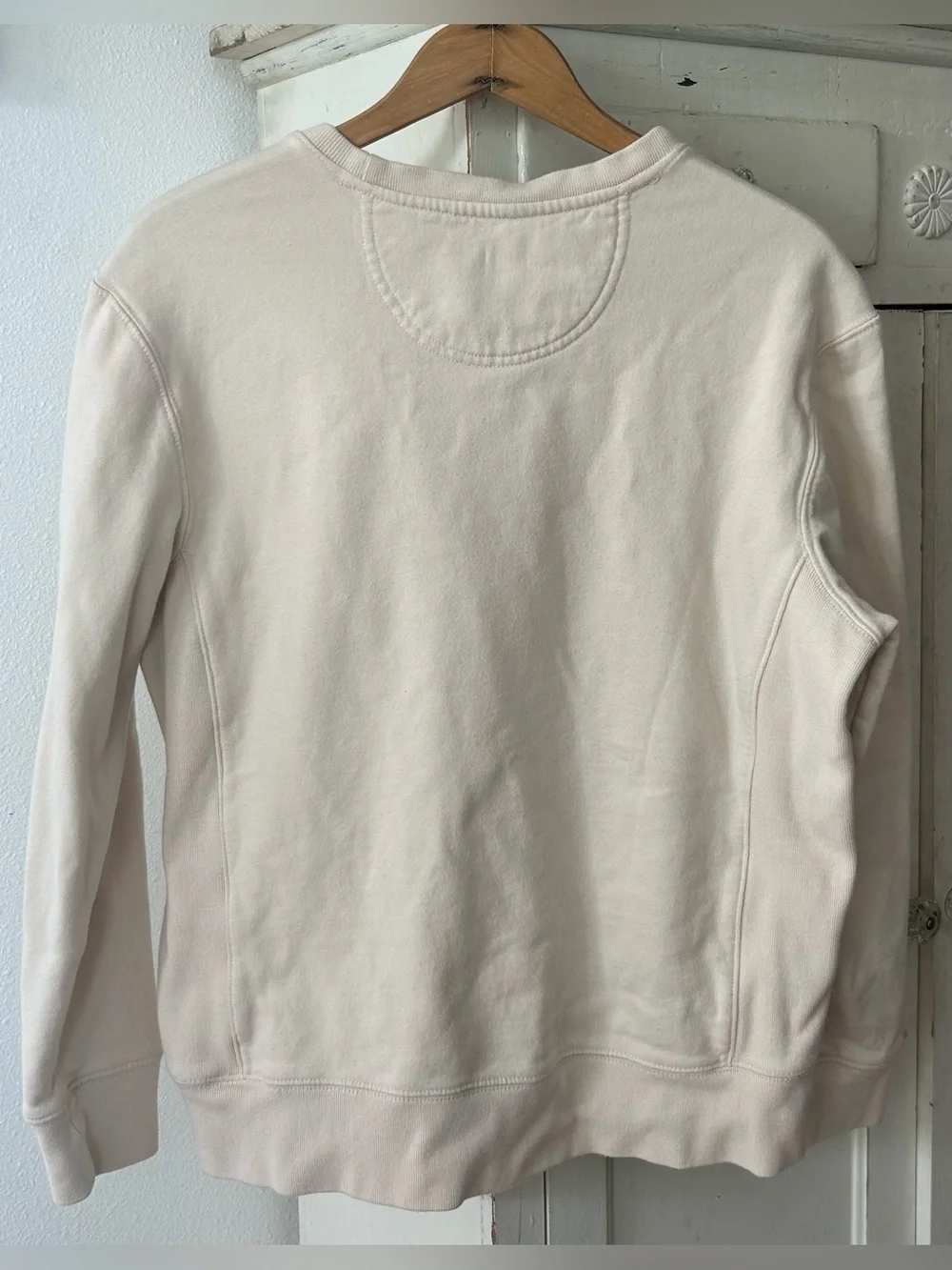 Life Is Good | Women’s Cream Crewneck Floral Butterfly Print Sweatshirt Size M